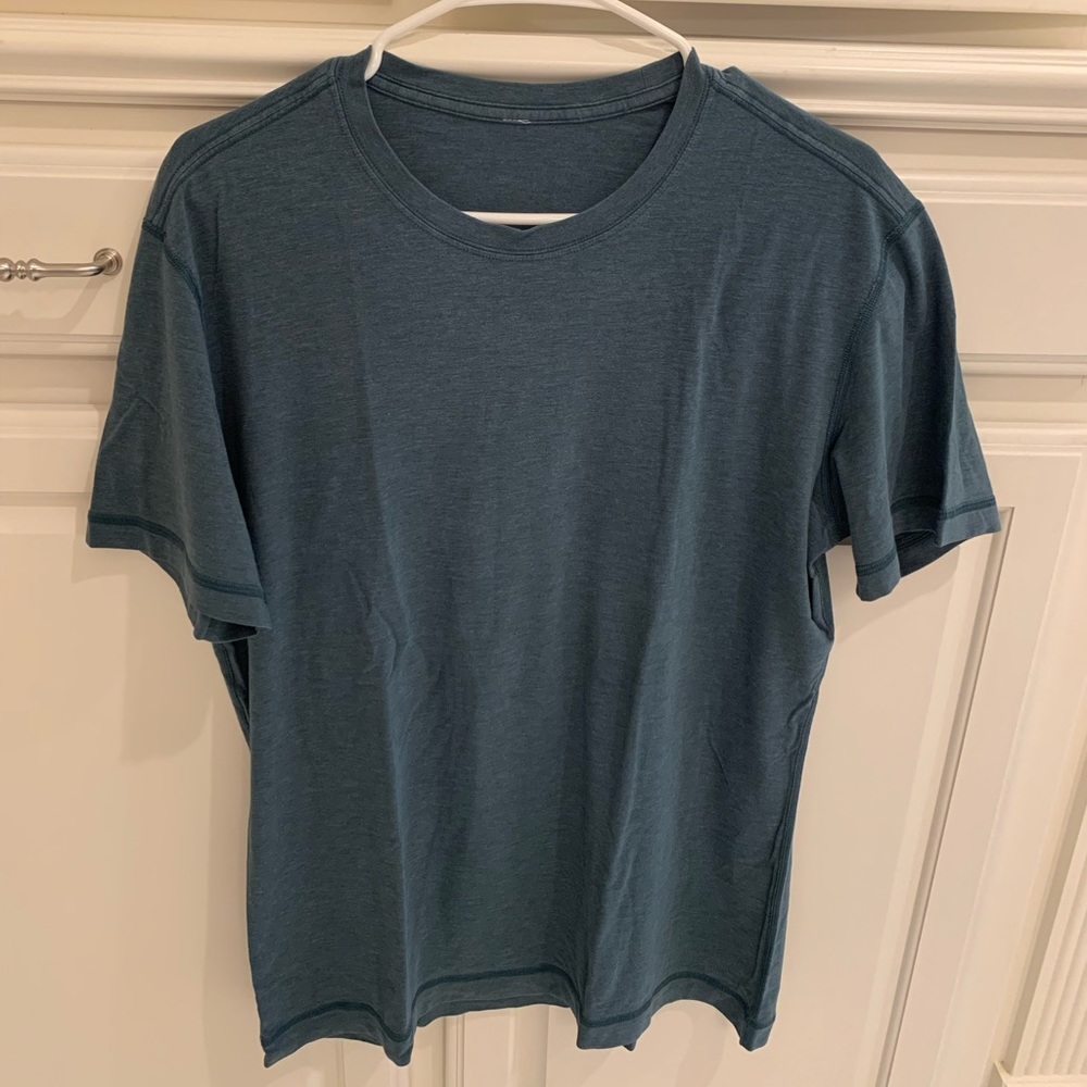 Lululemon men’s shirt size large